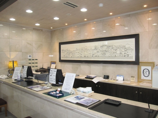 Imagen de los interiores del Hotel R&middot;inn Fukchiyama. Foto 16