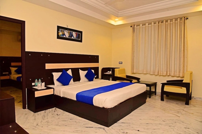 Imagen de la habitación del Hotel RnB Shivani Udaipur. Foto 2