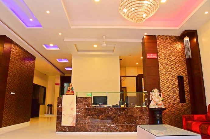 Imagen de los interiores del Hotel RnB Shivani Udaipur. Foto 16