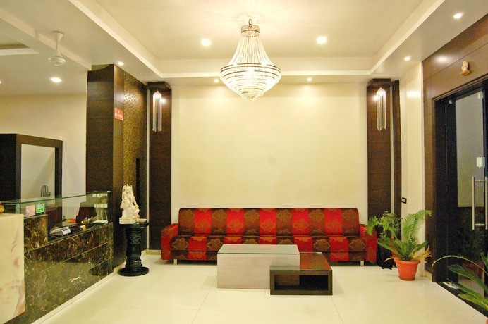 Imagen de los interiores del Hotel RnB Shivani Udaipur. Foto 19