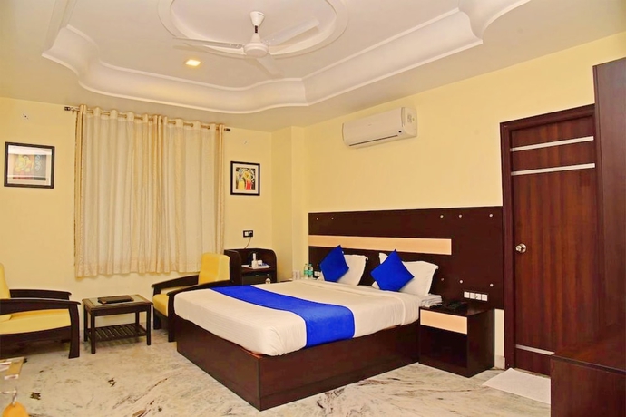 Imagen de la habitación del Hotel RnB Shivani Udaipur. Foto 6