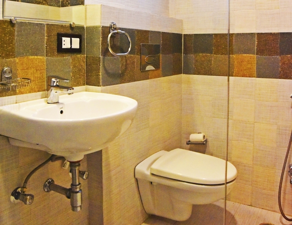 Imagen de la habitación del Hotel RnB Shivani Udaipur. Foto 11