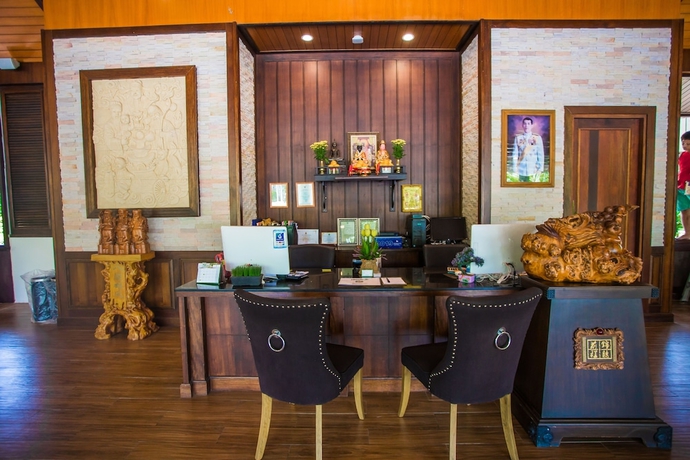 Imagen de los interiores del Hotel Rnana Grand. Foto 16