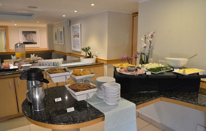 Imagen del bar/restaurante del Hotel Road Lodge Cape Town International Airport. Foto 2