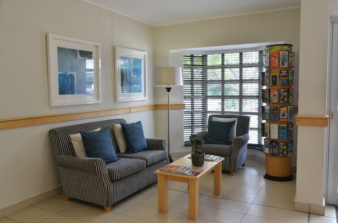 Imagen de los interiores del Hotel Road Lodge Cape Town International Airport. Foto 18