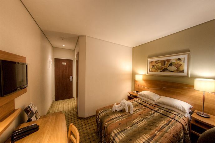 Imagen de la habitación del Hotel Road Lodge Sandton. Foto 7