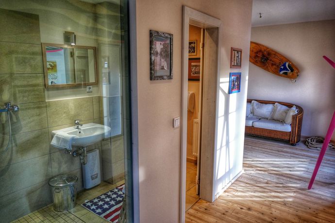 Imagen de la habitación del Hotel Road Stop Neandertal. Foto 13