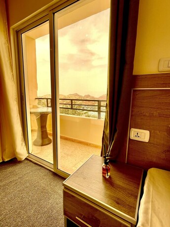 Imagen general del Hotel RoadHouse. Foto 11