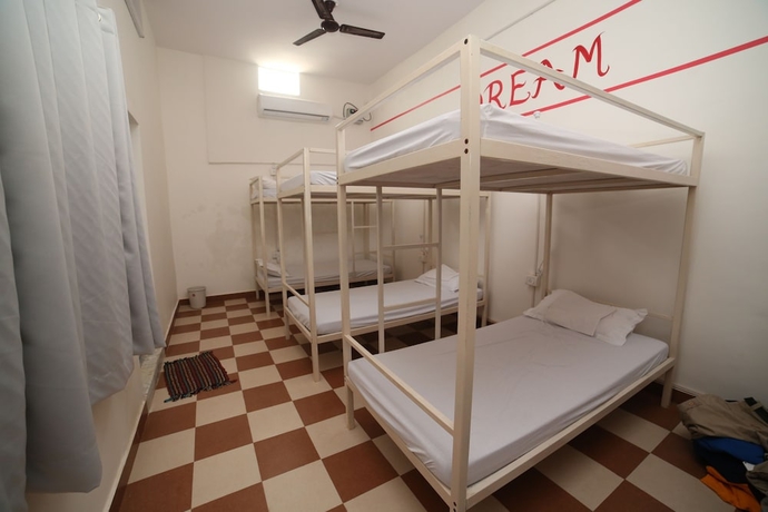 Imagen de la habitación del Hotel Roadhouse Hostel Varanasi. Foto 12