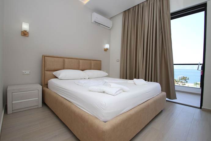 Imagen de la habitación del Hotel Roalb. Foto 16