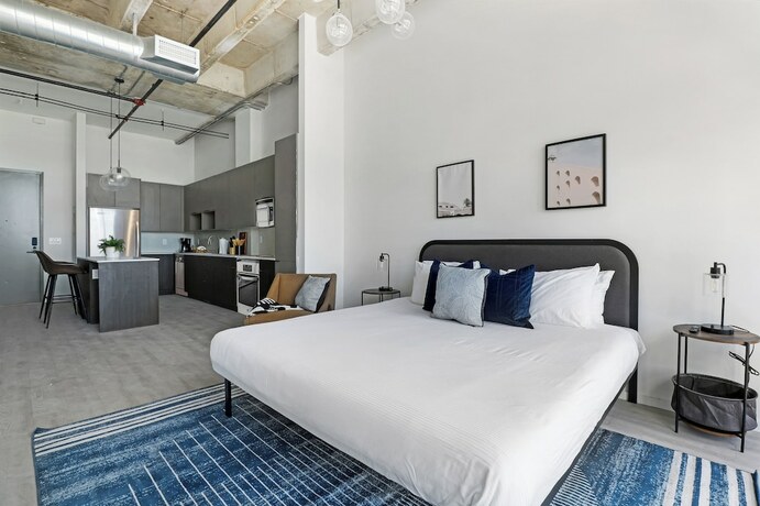 Imagen de la habitación del Hotel Roami At Little River Lofts. Foto 15