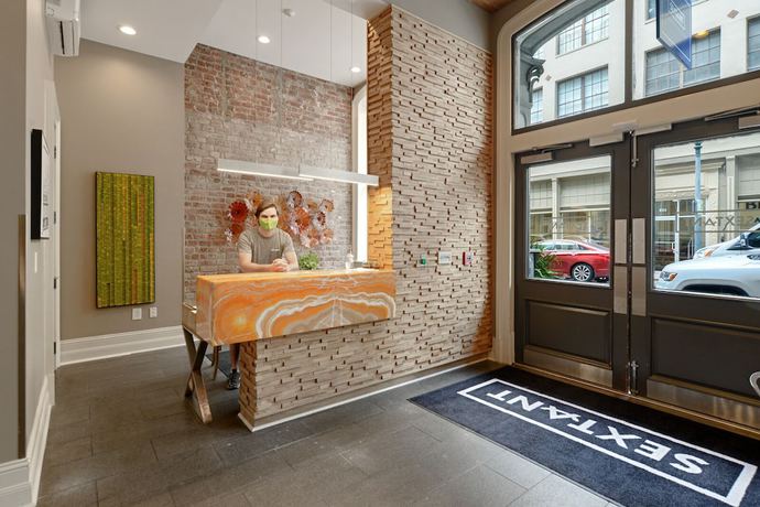 Imagen de los interiores del Hotel Roami at Factors Row. Foto 20