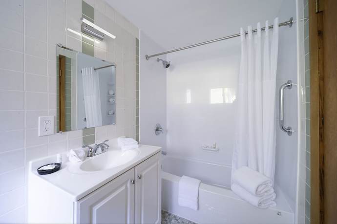 Imagen de la habitación del Hotel Roaring Brook Ranch Resort. Foto 18