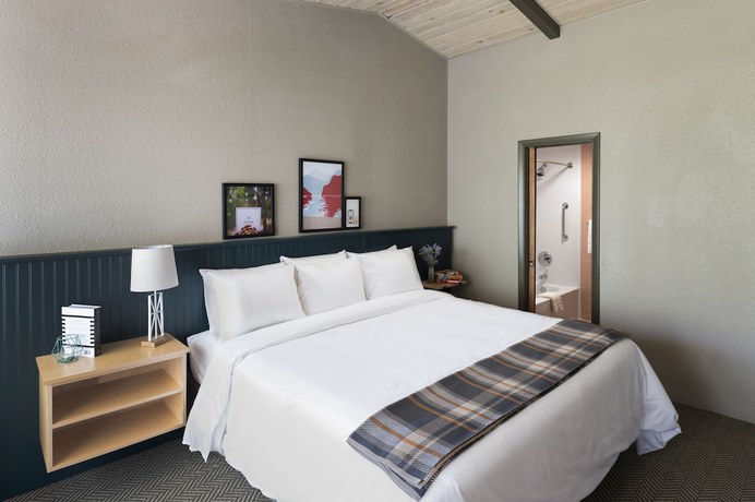 Imagen de la habitación del Hotel Roaring Brook Ranch Resort. Foto 19