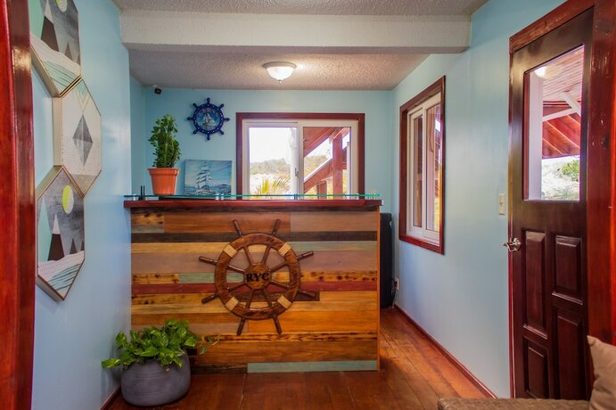 Imagen general del Hotel Roatan Yacht Club. Foto 5