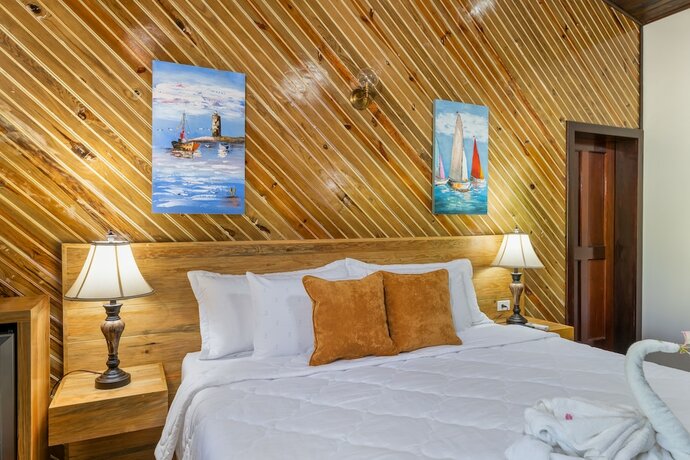 Imagen de la habitación del Hotel Roatan Yacht Club. Foto 20