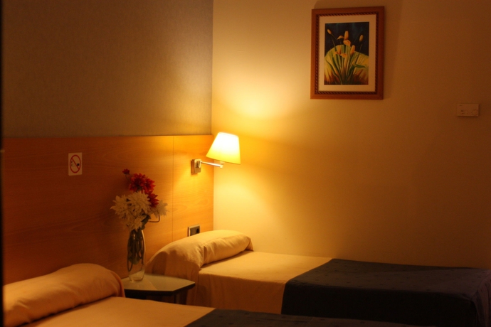 Imagen de la habitación del Hotel Rober Palas. Foto 8