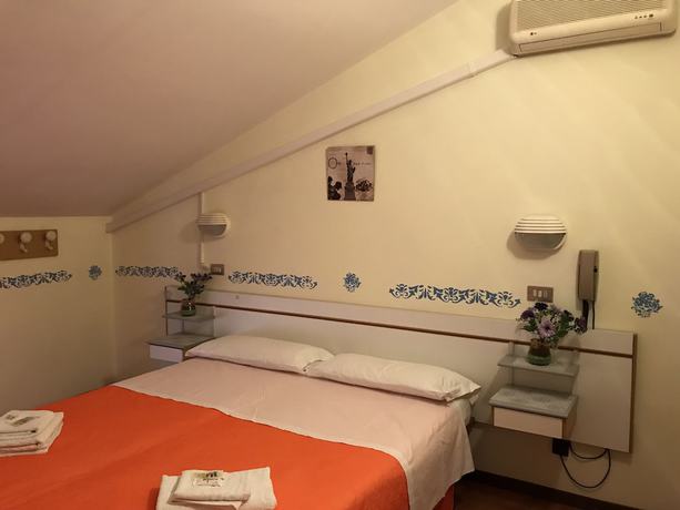 Imagen de la habitación del Hotel Roberta, Cattolica. Foto 5