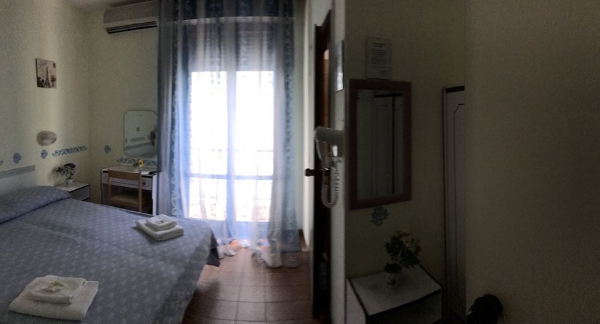 Imagen de la habitación del Hotel Roberta, Cattolica. Foto 12
