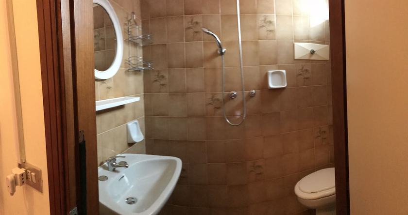 Imagen de la habitación del Hotel Roberta, Cattolica. Foto 14