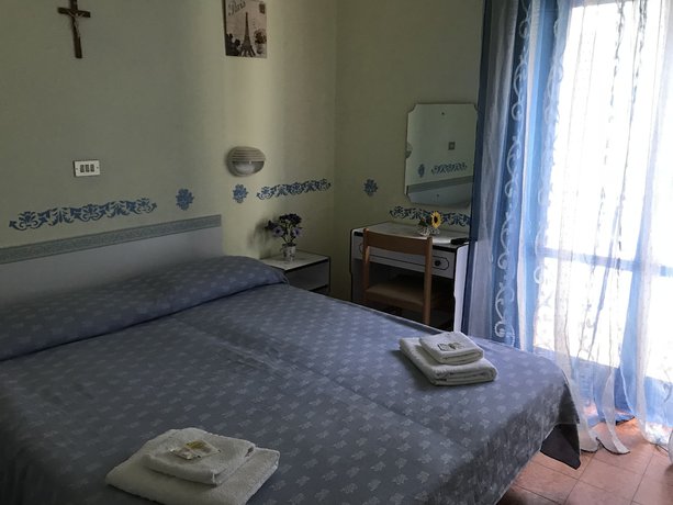 Imagen de la habitación del Hotel Roberta, Cattolica. Foto 19