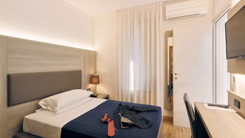 Imagen de la habitación del Hotel Roberta. Foto 10