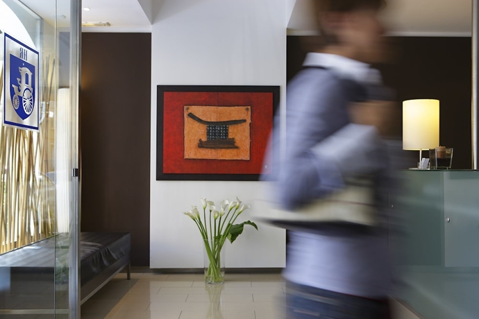 Imagen de los interiores del Hotel Roberta. Foto 12