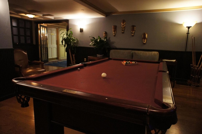 Imagen de los interiores del Hotel Roberts Riverwalk Urban Resort. Foto 10