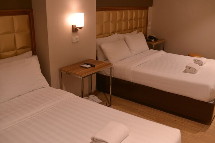 Imagen de la habitación del Hotel Robertson. Foto 15