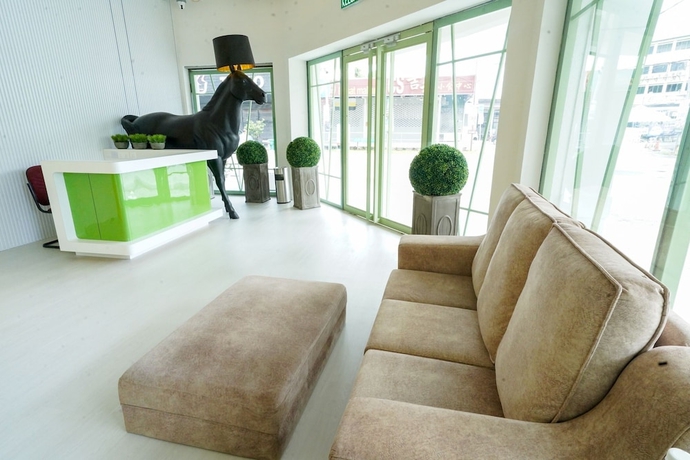 Imagen de los interiores del Hotel Robin. Foto 16