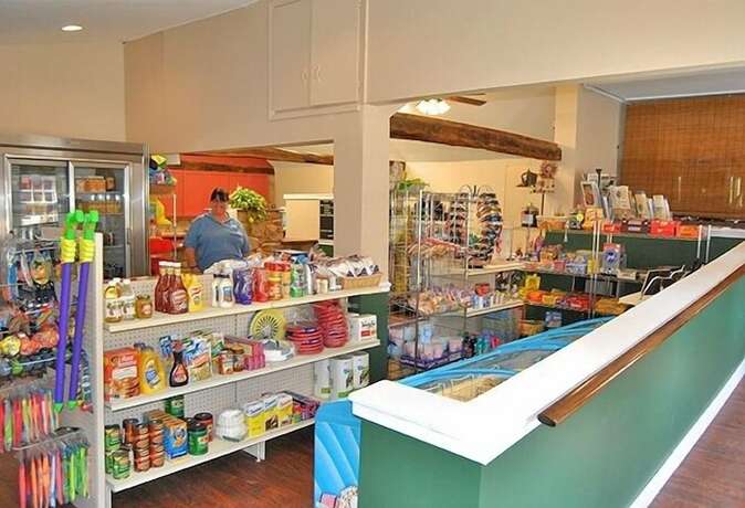 Imagen general del Hotel Robin Hill RV Resort and Campground - Caravan Park. Foto 5
