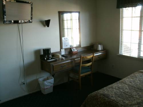 Imagen de la habitación del Hotel Robinhood Resort. Foto 13