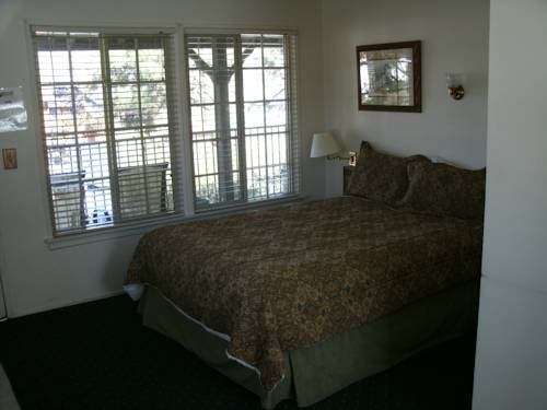 Imagen de la habitación del Hotel Robinhood Resort. Foto 15