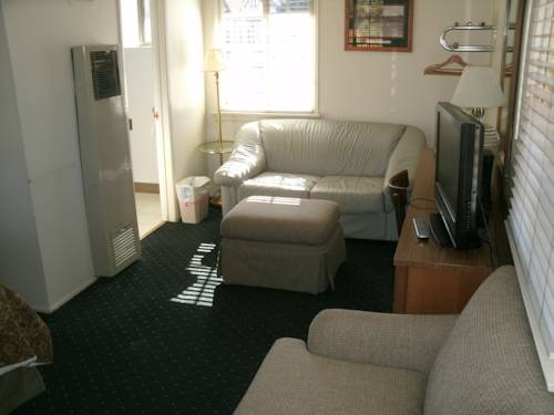 Imagen de la habitación del Hotel Robinhood Resort. Foto 16