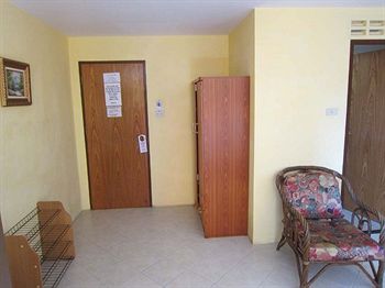 Imagen de la habitación del Hotel Robin's Nest Guesthouse and Restaurant. Foto 12