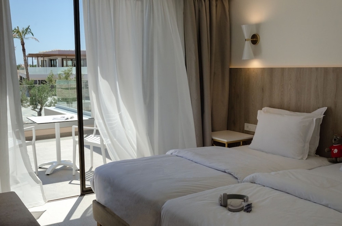 Imagen de la habitación del Hotel Robinson Ierapetra. Foto 16