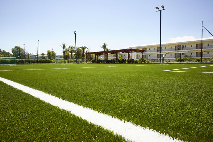 Imagen de los exteriores del Hotel Robinson Kyllini Beach - All Inclusive. Foto 13