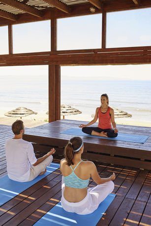 Imagen de los exteriores del Hotel Robinson Kyllini Beach - All Inclusive. Foto 14