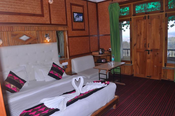 Imagen de la habitación del Hotel Robinsson Palace. Foto 6