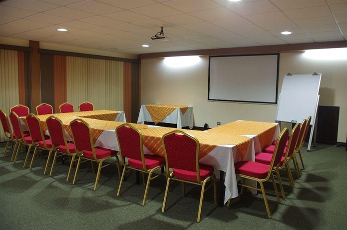 Imagen de los interiores del Hotel Robledal. Foto 14