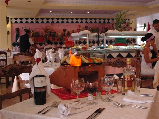 Imagen del bar/restaurante del Hotel Roc Barlovento. Foto 14