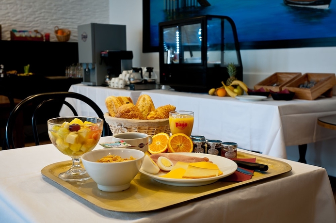 Imagen de la habitación del Hotel Roc. Foto 15