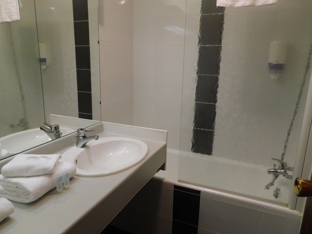 Imagen de la habitación del Hotel Roc. Foto 18