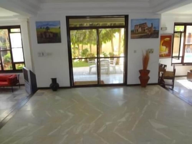 Imagen de los interiores del Hotel Roc Heights Lodge. Foto 18