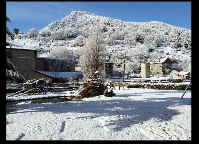Imagen de la habitación del Hotel Roca Blanca. Foto 4