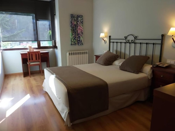 Imagen de la habitación del Hotel Roca Blanca. Foto 14