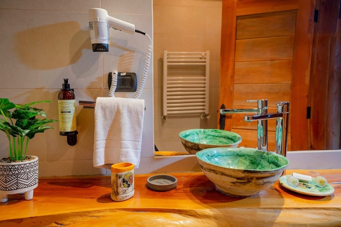 Imagen de la habitación del Hotel Roca Negra. Foto 10
