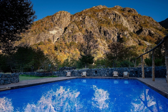 Imagen de la piscina del Hotel Roca Negra. Foto 14