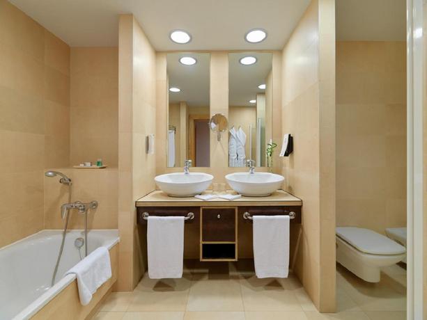 Imagen de la habitación del Hotel Roca Nivaria Gran Hotel. Foto 6