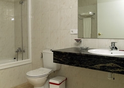 Imagen de la habitación del Hotel Roca Plana. Foto 5